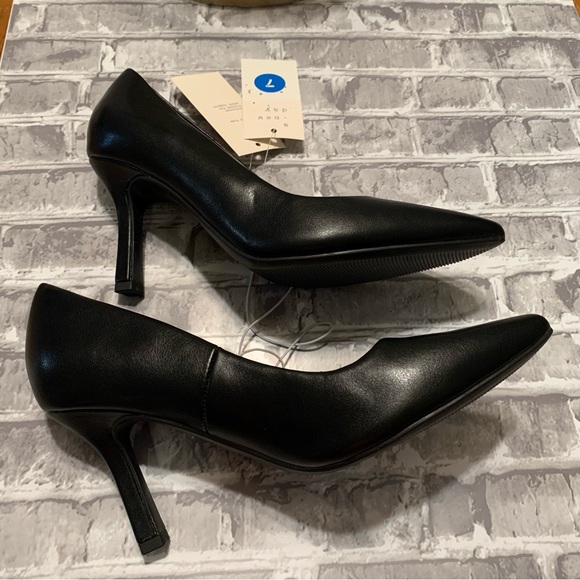 A New Day Womens Size 7 Black High Heel Shoes Memory Foam NWT $29.99 - Picture 10 of 12